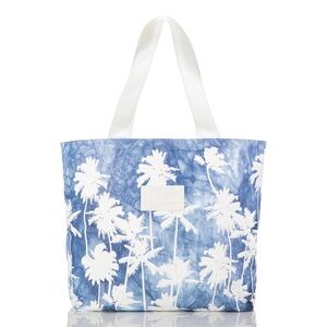ALOHA Collection Day Tripper Coco Palms- Indigo 🌸🌸🌸